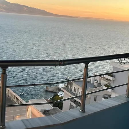 Penthouse Apartment *